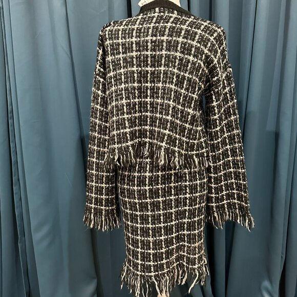 Zie LA Two Piece Skirt and Sweater Set - Picture 4 of 12